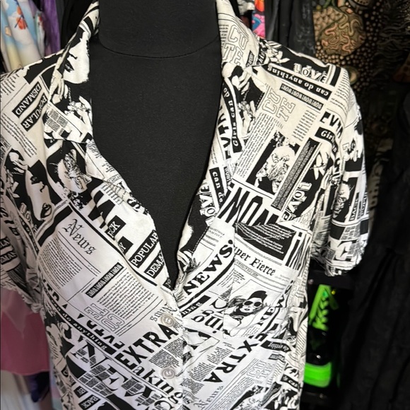 Self Esteem Goth Punk Fashion and Cats Newspaper Article Button Up Blouse M - Picture 5 of 7